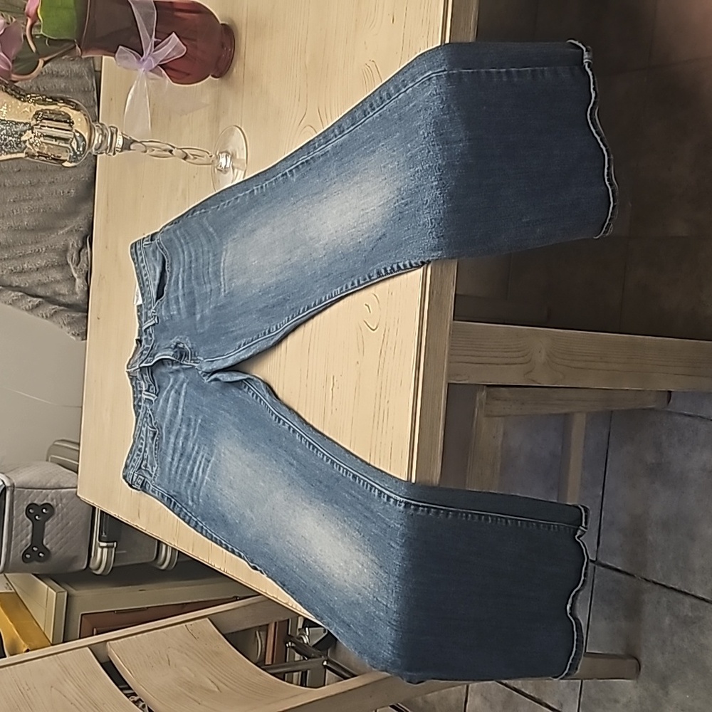 Levi size 16/33 blue denim